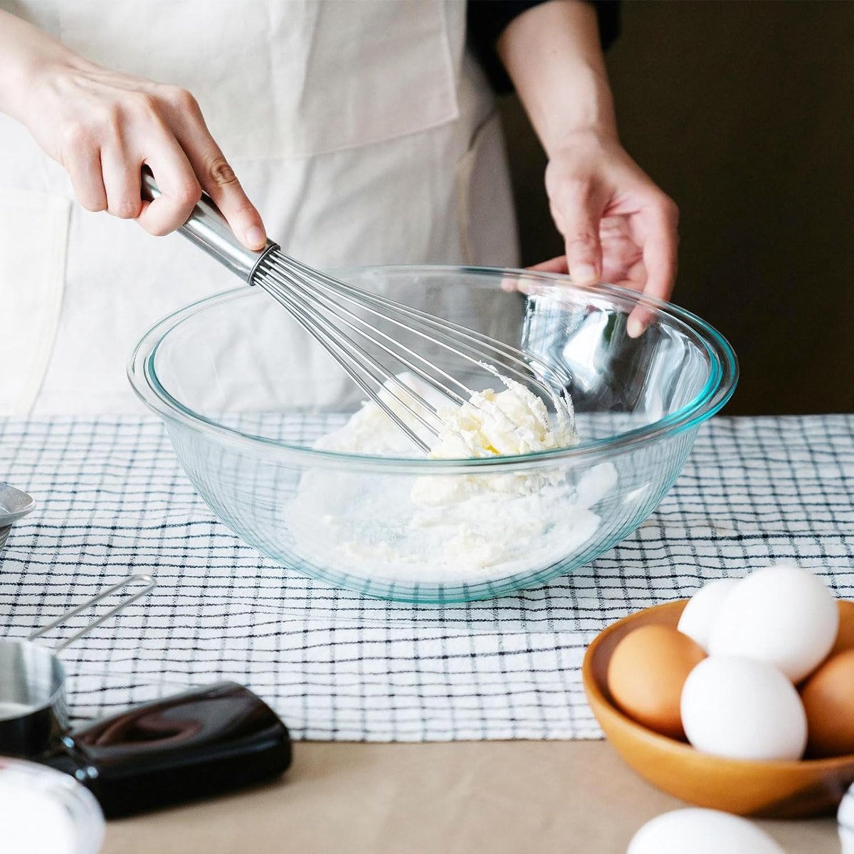 Set of 5 Egg Beaters - 10 Inch - Whisk - Beater Set - Kitchen Whisk - Hand Mixer - Silicone Egg Beater - Manual Egg Beater - Scratch-Free Beating - Non-Stick - for Beating Eggs, Blending, Whipping & Stirring - Black