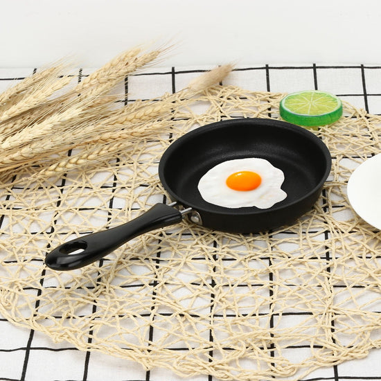 One Egg Frying Pan, Mini Frying Eggs Pan, Mini Fry Frying Pan, Single Egg Durable Small Pan with Handle, Heat Resistant Non Stick Pot, Portable Pan, Mini Cookware, Non-Stick Pancake Omelet Black - Flavour Fushion Cooking Shop