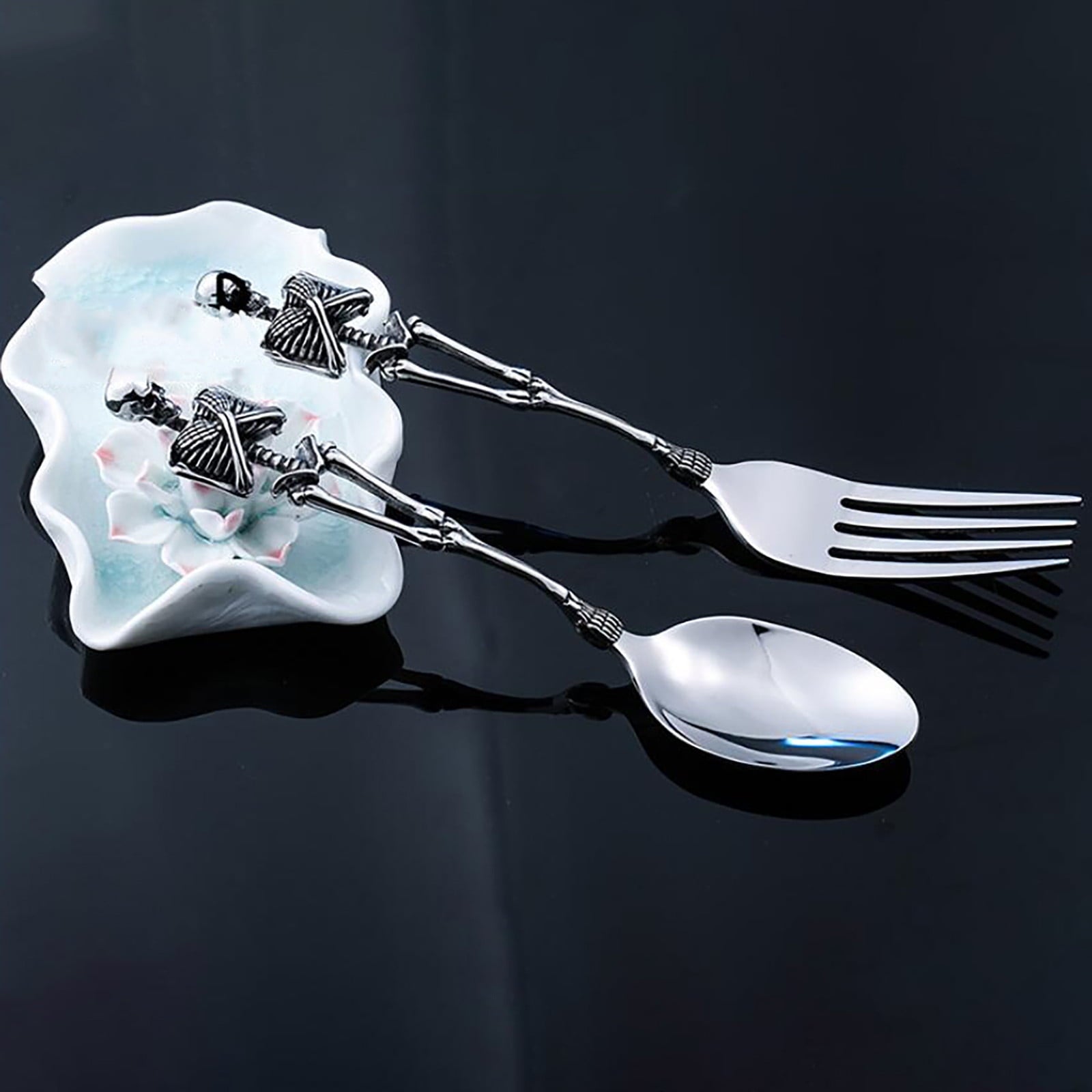 Darzheoy Stainless Steel Skeleton Skull Spoon and Fork Flatware Tableware Gifts for Halloween Easter and Christmas (Spoon) A