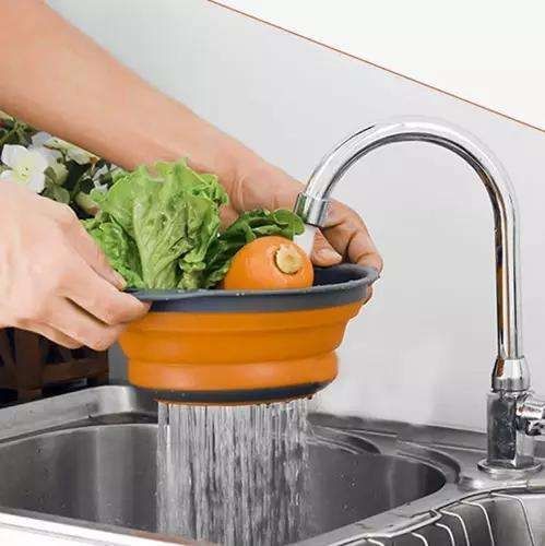 Collapsible Silicone Colander, Space Saving Kitchen Strainer, MultiColor, Practical for Dishwashing & Cooking